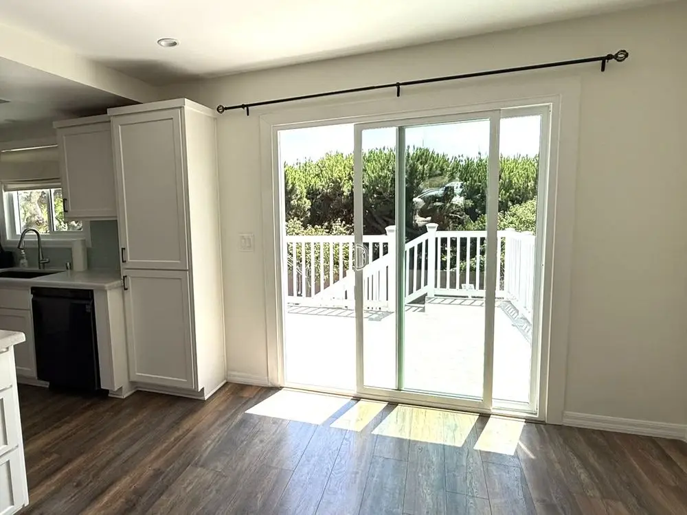 Golden Screen Services job photo 110